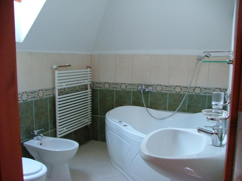 Szarvas Panzio Erdobenye Room photo