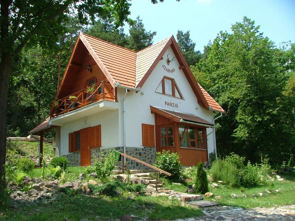 Szarvas Panzio Erdobenye Exterior photo