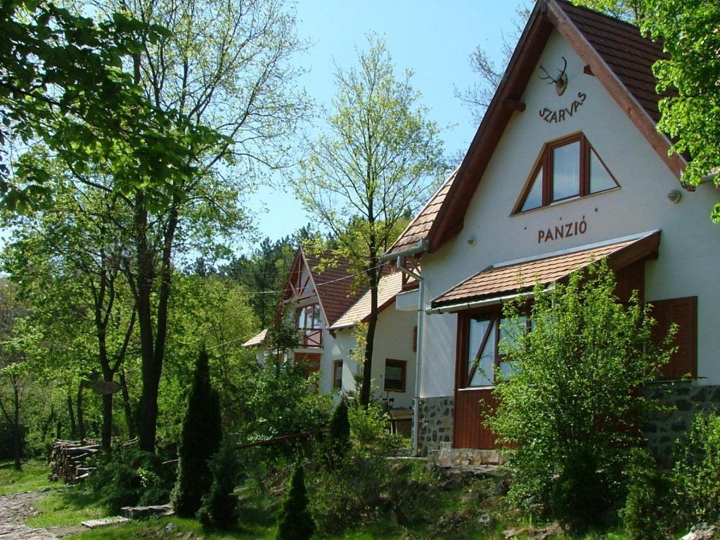 Szarvas Panzio Erdobenye Exterior photo